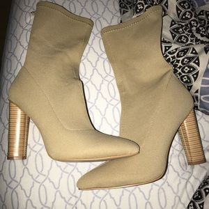 *SOLD* Khaki ankle boots